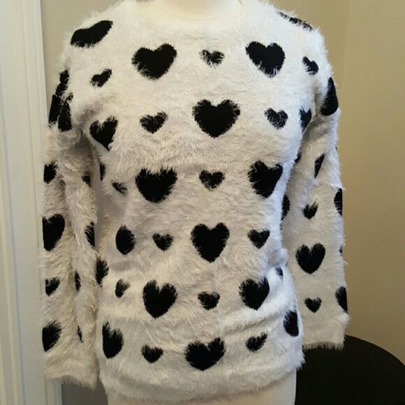 ROBBIE & Nikki Eyelash Knit Heart Sweater B&w S - Picture 3 of 4